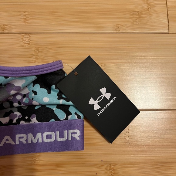 Under Armour sports bra - Picture 6 of 7
